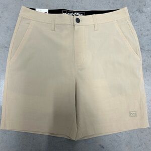 Billabong Men's Tan Quick Dry Hybrid Shorts 32” Waist